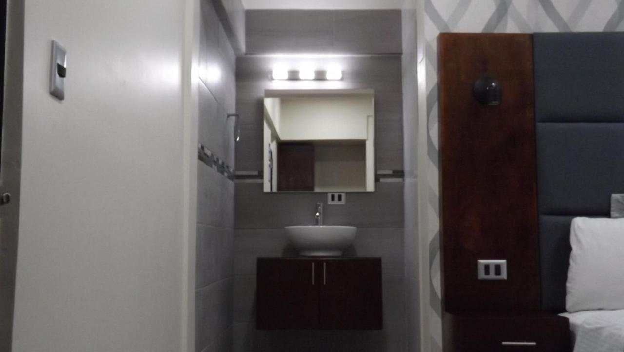 Hotel Mision 11 Tijuana Kültér fotó