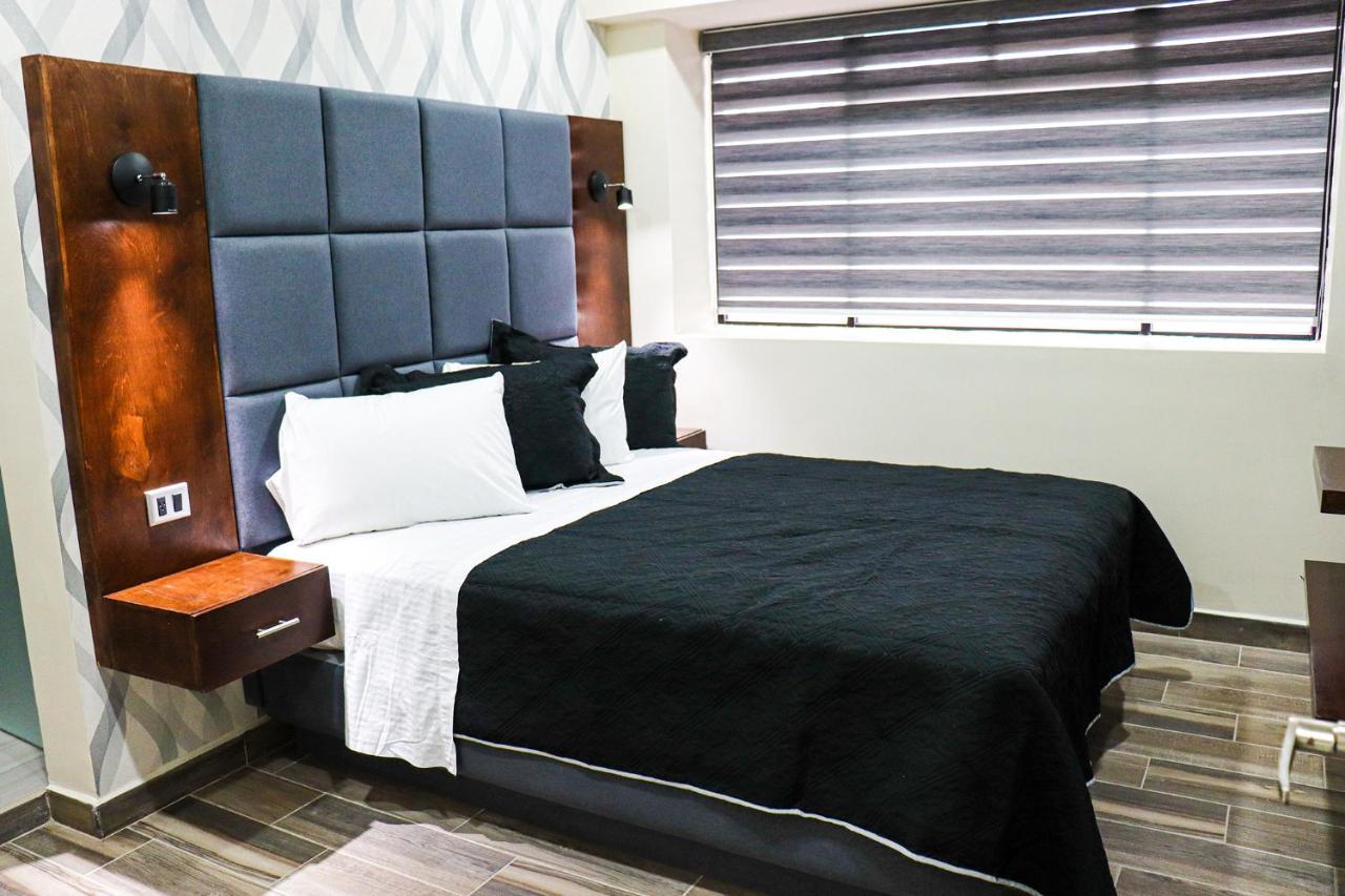 Hotel Mision 11 Tijuana Kültér fotó
