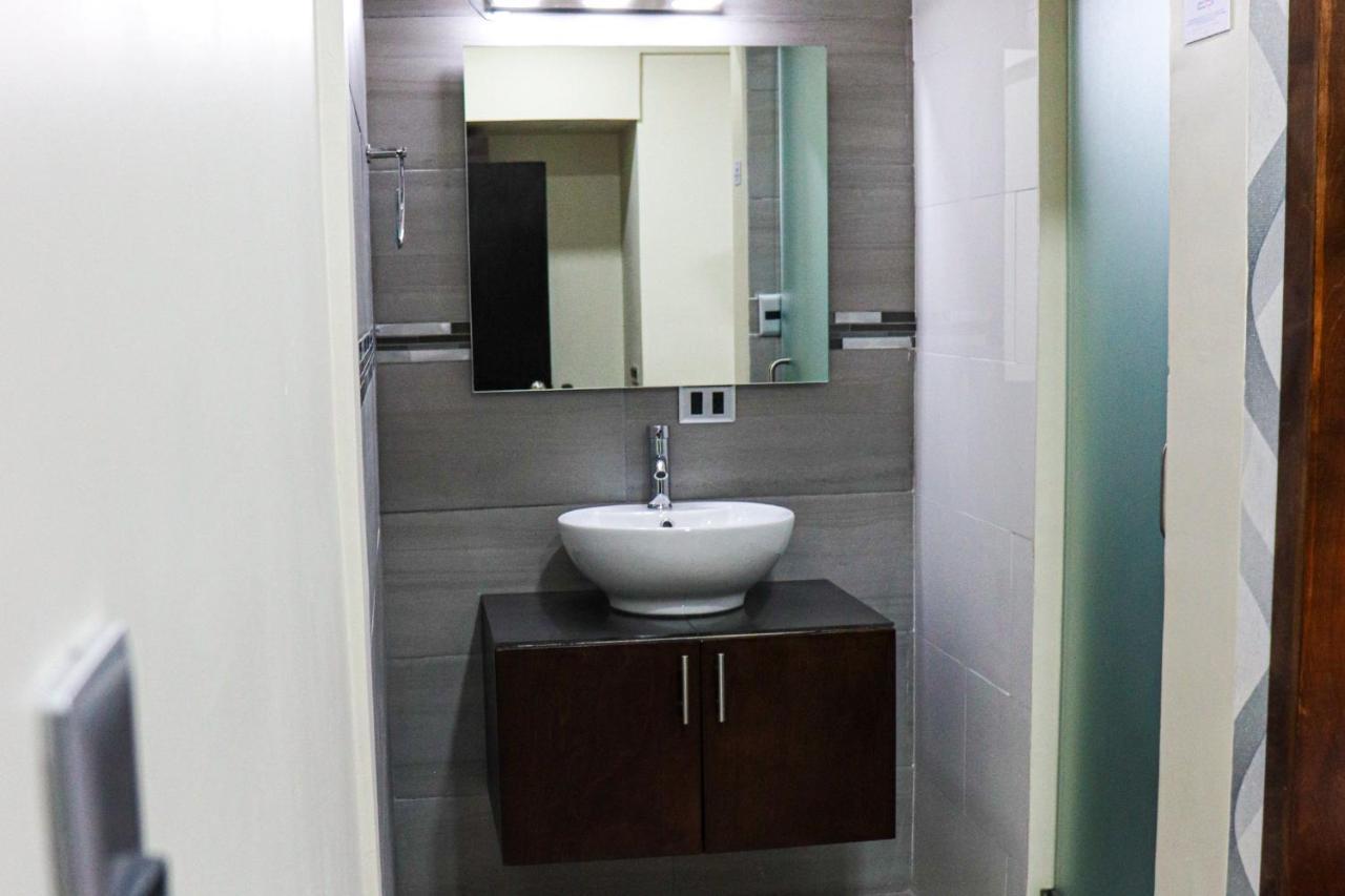 Hotel Mision 11 Tijuana Kültér fotó