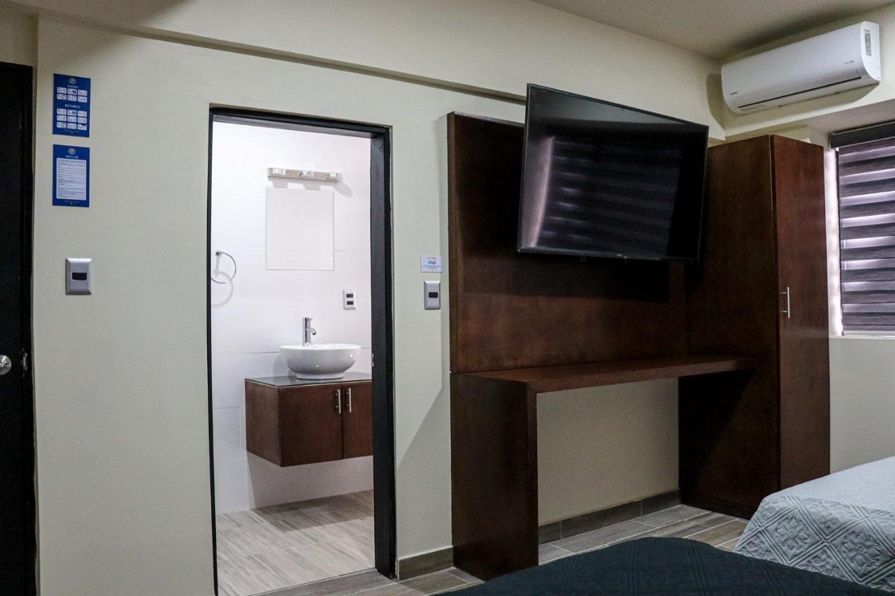 Hotel Mision 11 Tijuana Kültér fotó